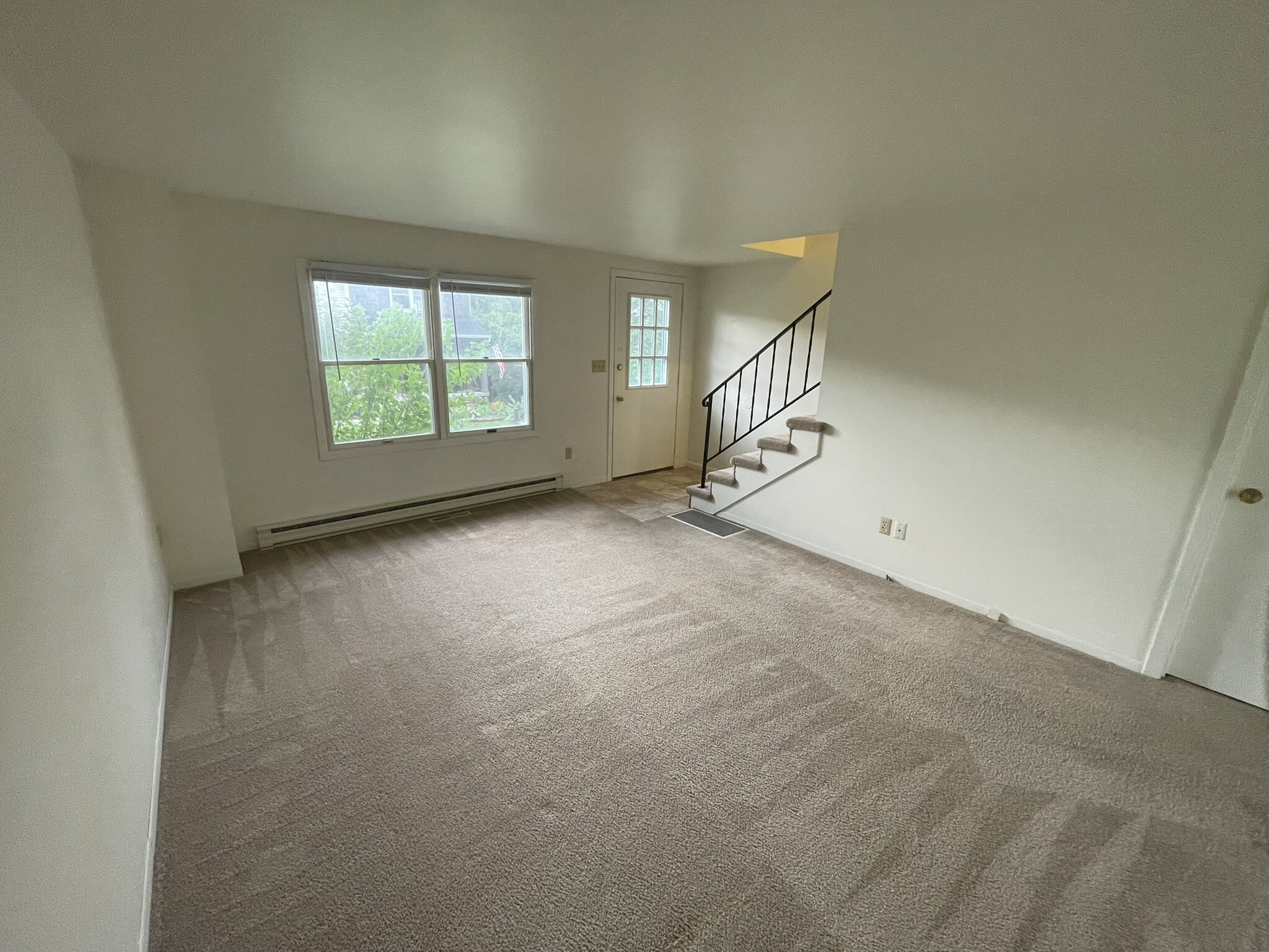 Building Photo - 435 Cedarcrest Dr