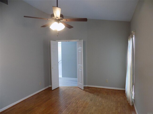Building Photo - 4602 Cherry Tree Terrace