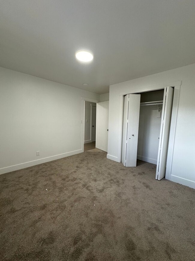 Building Photo - 1076 Virginia Cir