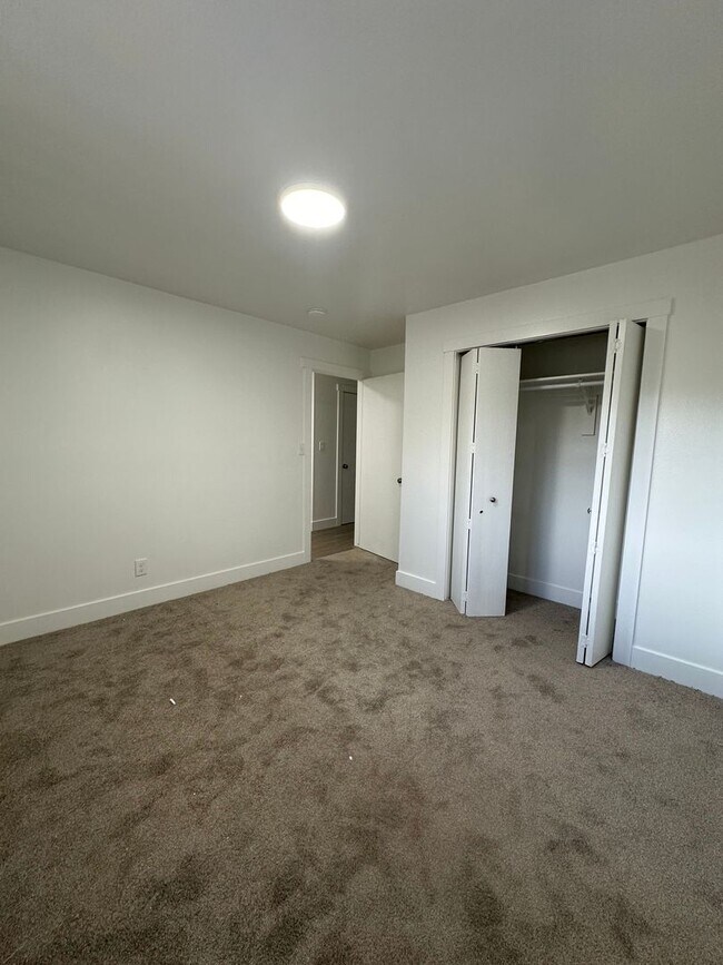 Building Photo - 2 Bed 1 Bath Rental in Orem