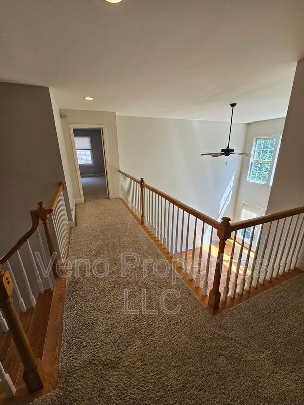 Building Photo - 5 Brighton Ct