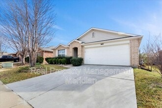 Building Photo - 1704 Little Deer Ln