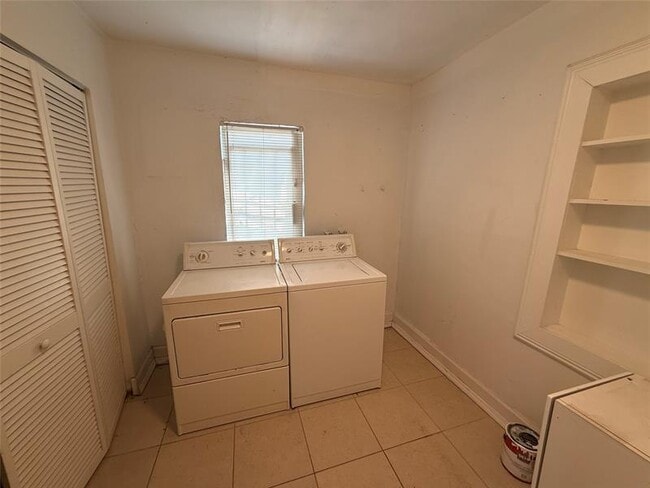 Building Photo - 586 NW 94th St