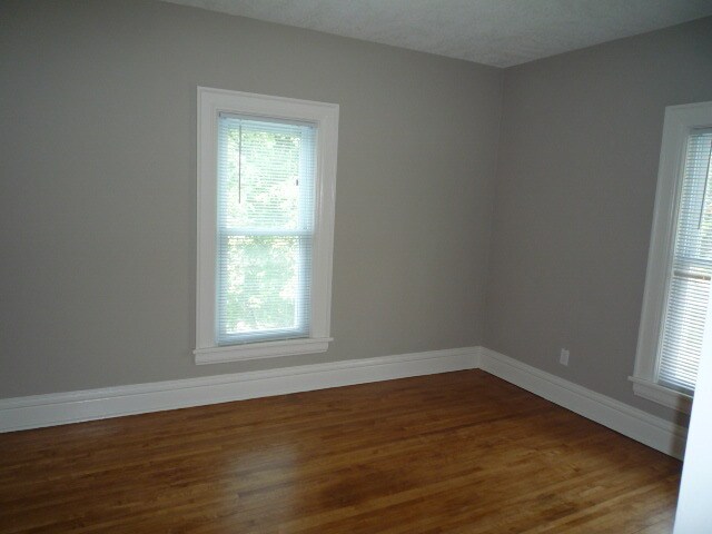 Building Photo - 2739 Emerson Ave S