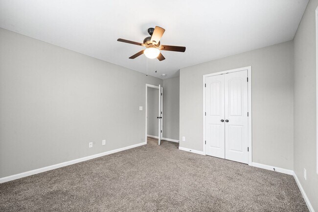 Building Photo - 739 Gaine Lynn Dr