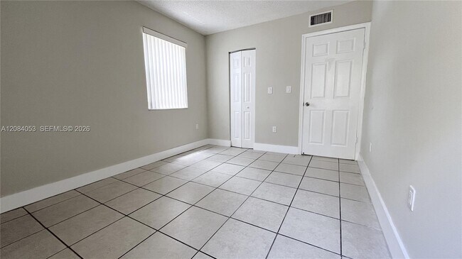Building Photo - 686 NW 114th Ave