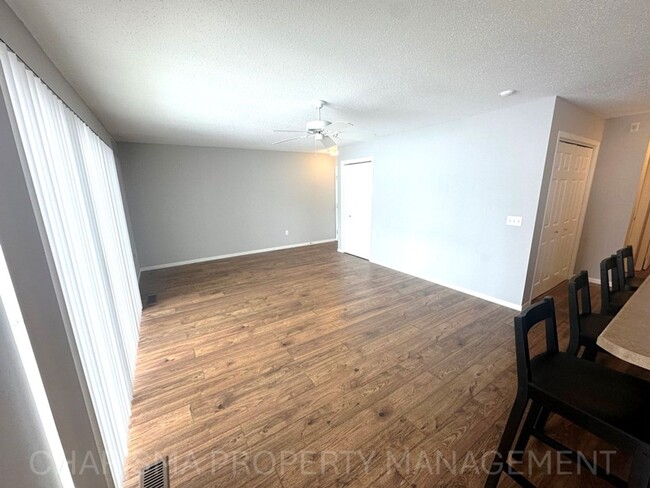 Building Photo - WALK IN LEVEL 2 BD, 1 BA CONDO WITH WOOD F...