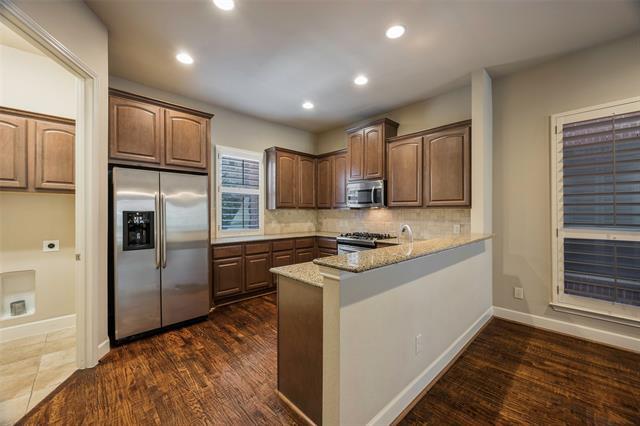 Building Photo - 2222 Marilla St