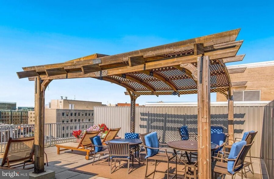 Building Photo - 1711 Massachusetts Ave NW