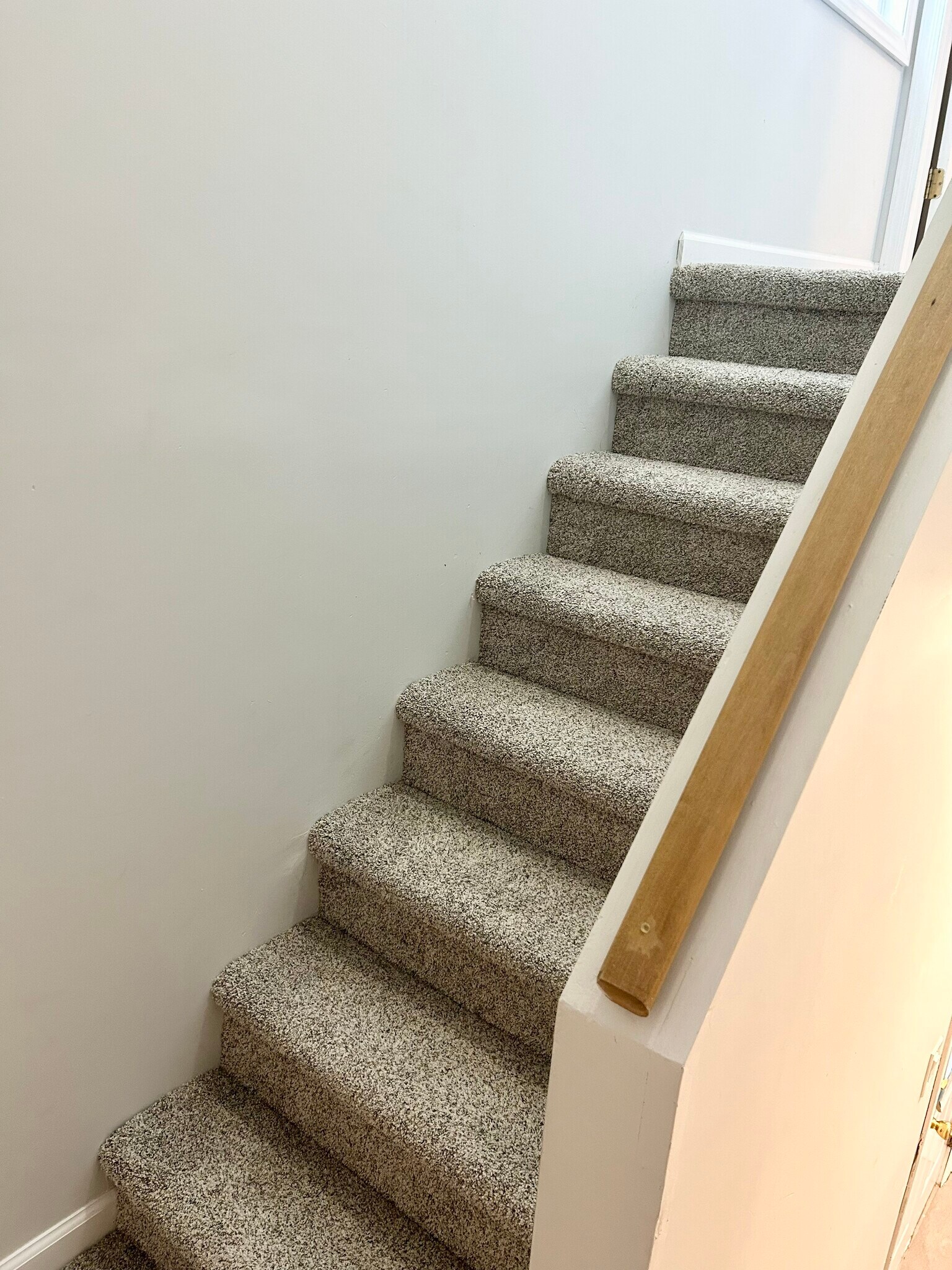 Steps to upper level - 10 Devon Ter