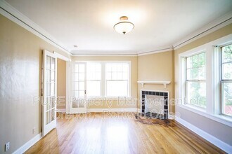 Building Photo - 709 SW 16th Ave
