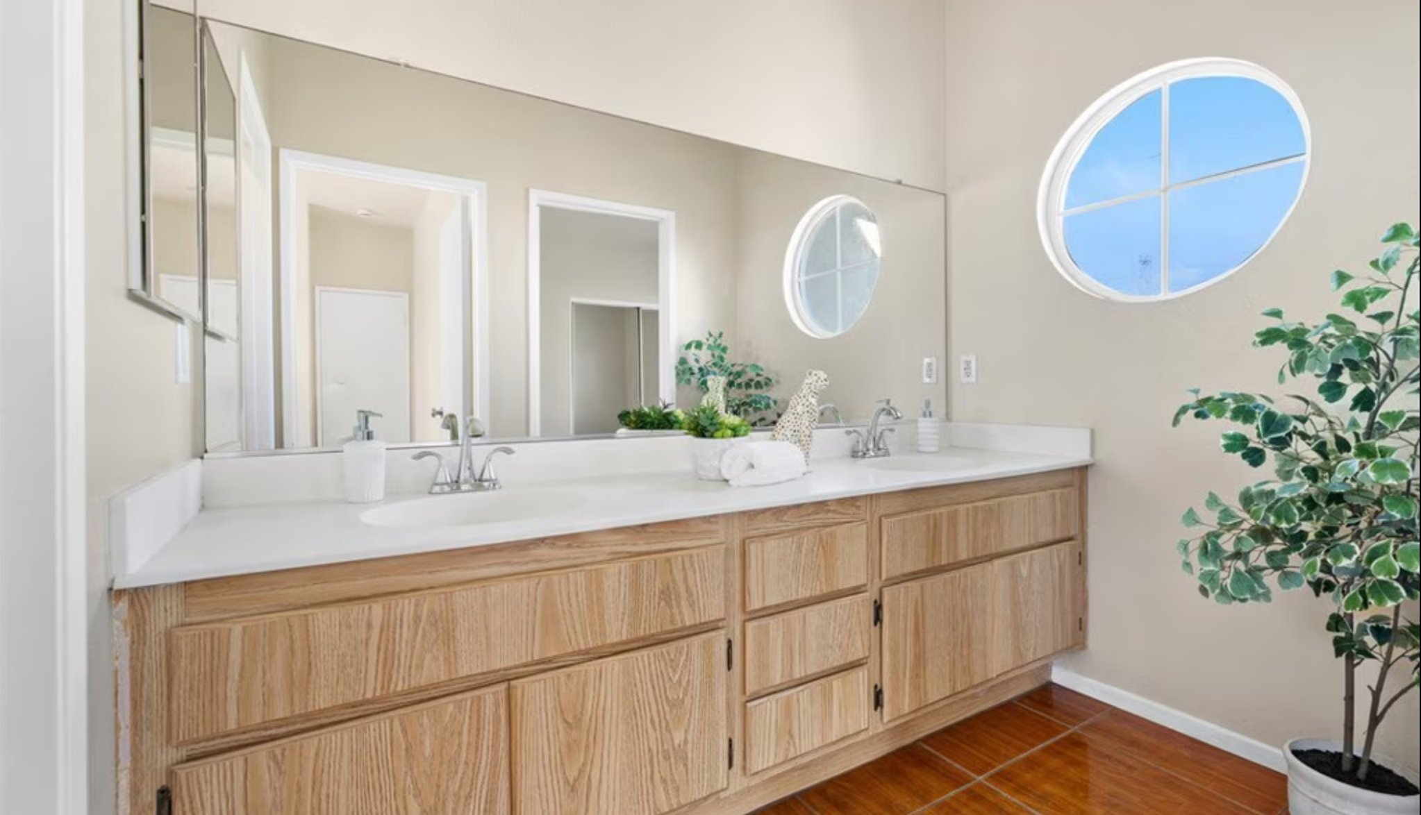 Building Photo - 7050 Dinwiddie St