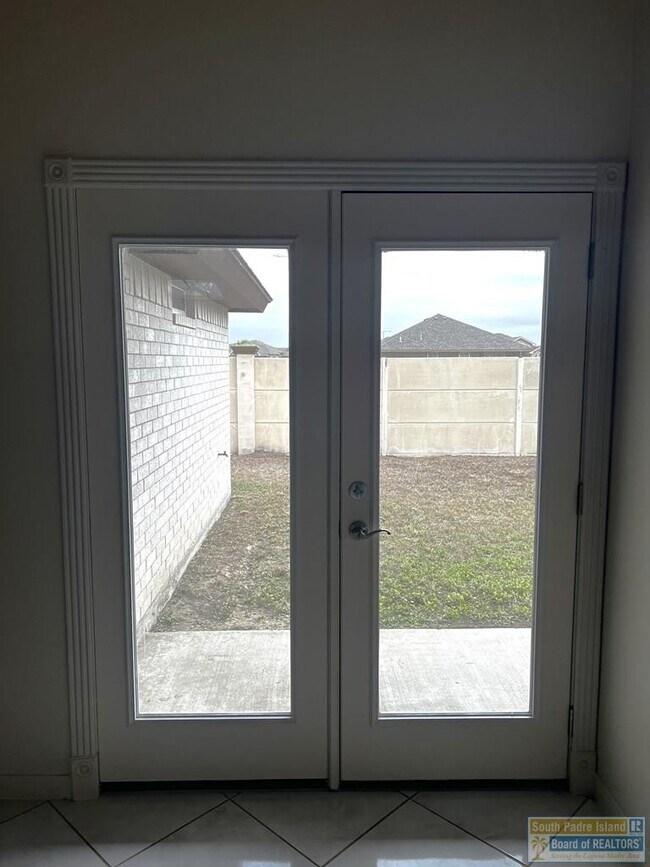 Building Photo - 4925 Ruidoso Pl