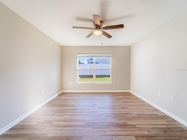 Building Photo - 13748 Wineberry Dr
