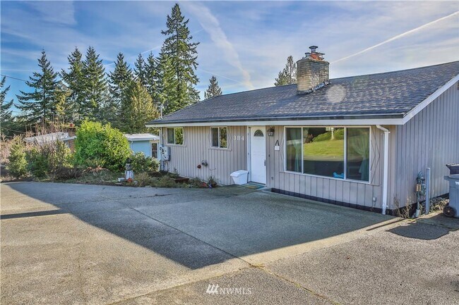 Primary Photo - 3114 169th St SW
