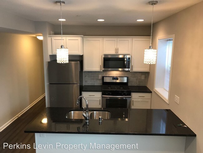 Building Photo - 2008 Bryant Ave S