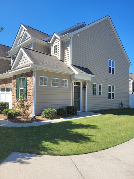 corner lot - 11002 Cripple Creek Ln