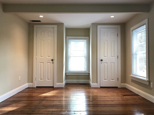 Building Photo - 9050 Easton Rd