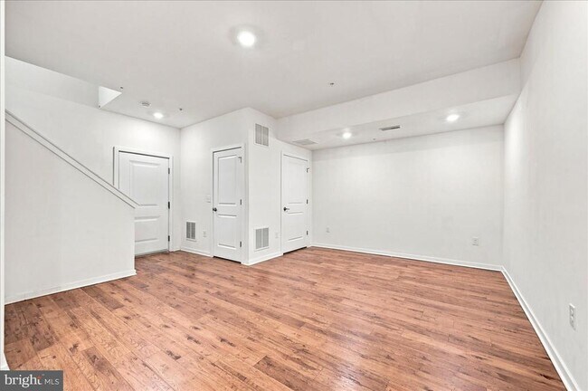 Building Photo - 1911 Boulder Dr