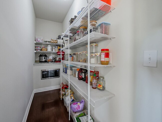 Building Photo - 23431 Crooked Tree Ct S