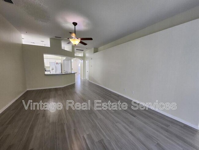 Building Photo - 819 Sandy Trail Pl