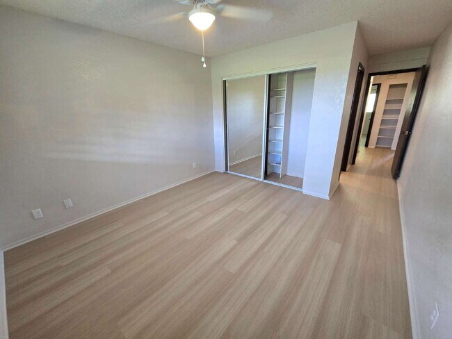 Building Photo - College Gardens Pearl City - 2br, 2ba, 1pkg