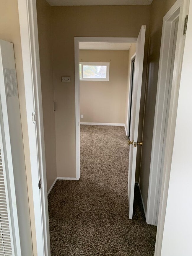 Building Photo - 2-Bedroom Home with Balcony in Orcutt – Pe...