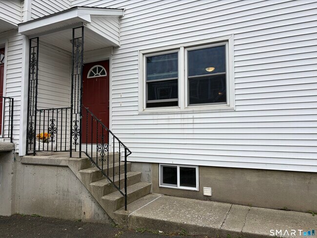 Building Photo - 50 Lincoln Ave