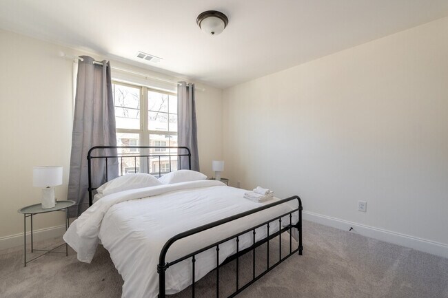 Building Photo - 3319 Old Hickory Blvd