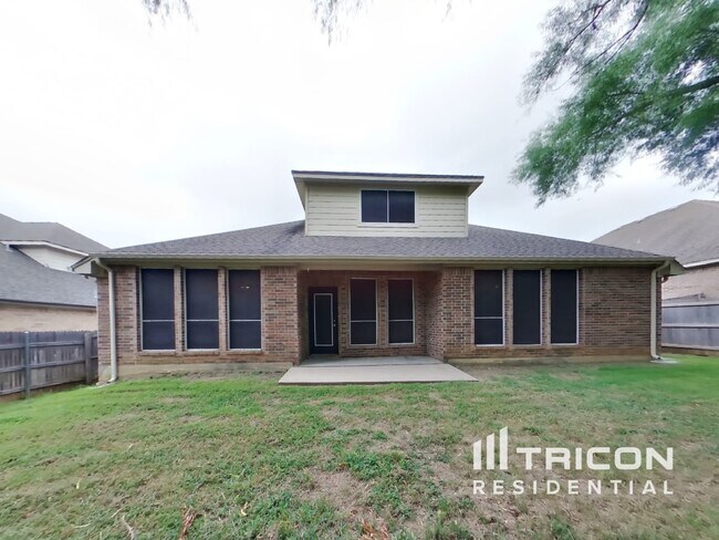 Building Photo - 1505 Parkside Dr