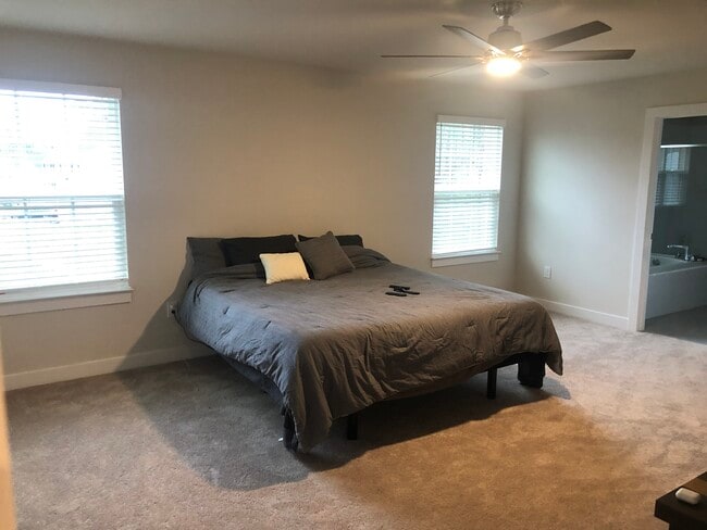 Building Photo - 2198 Craven Ln