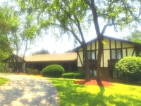 Building Photo - 44 Kingston Dr