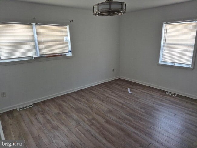 Building Photo - 6 W Black Horse Pike