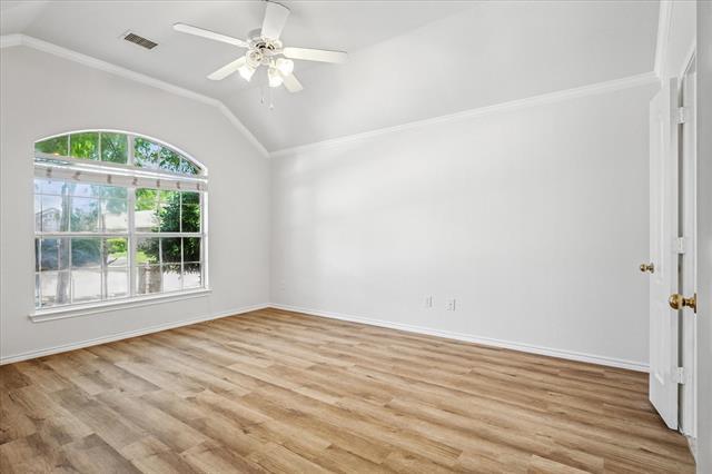 Building Photo - 1700 Bur Oak Dr