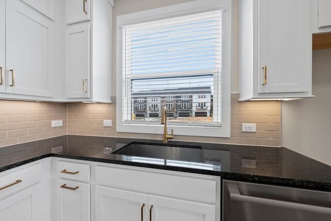 Building Photo - 3018 White Rail Dr