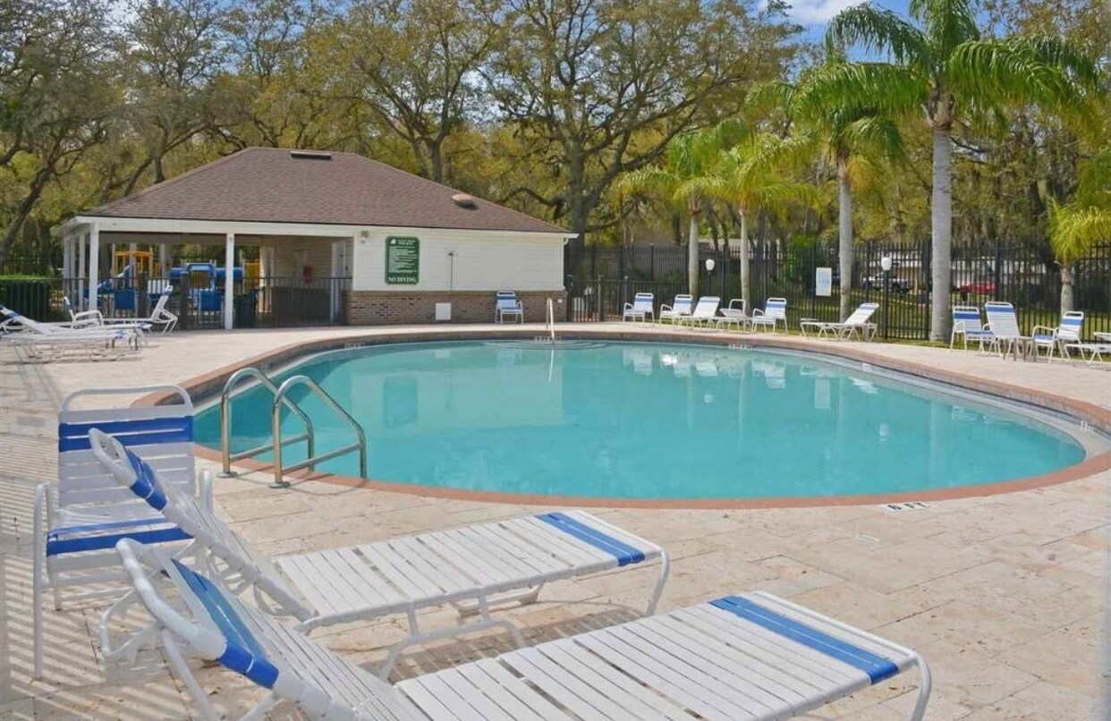 Building Photo - 453 Island View Cir