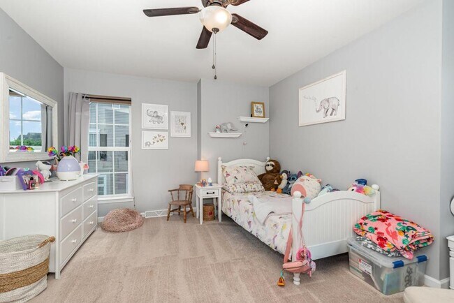 Building Photo - 3034 Meridian Cmns