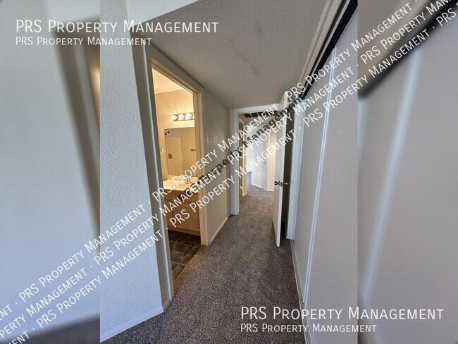 Building Photo - 85 S Crestview St