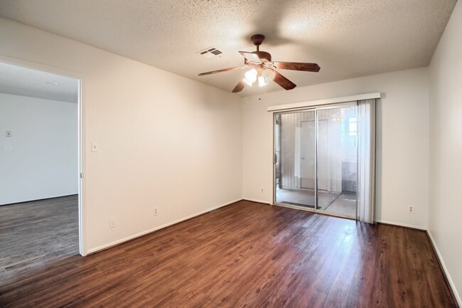 Building Photo - 2 Bedroom condo in Chandler