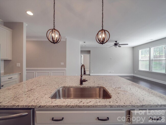 Building Photo - 14021 Goldenrod Trace Rd