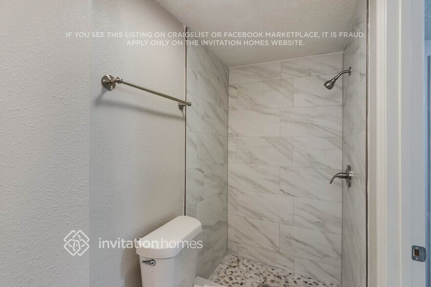 Building Photo - 3423 Garfield Dr