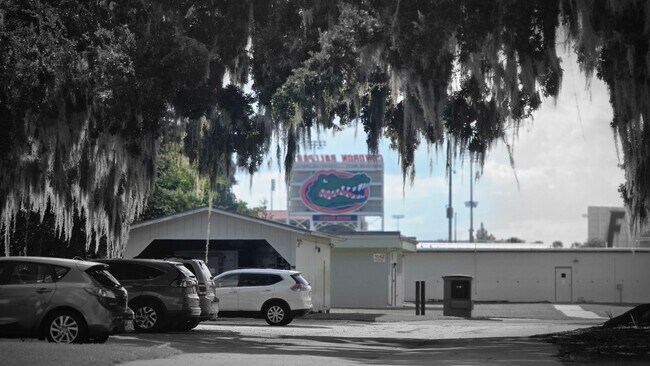 Building Photo - FOR RENT. 1 bedroom 1 bathroom condo first floor