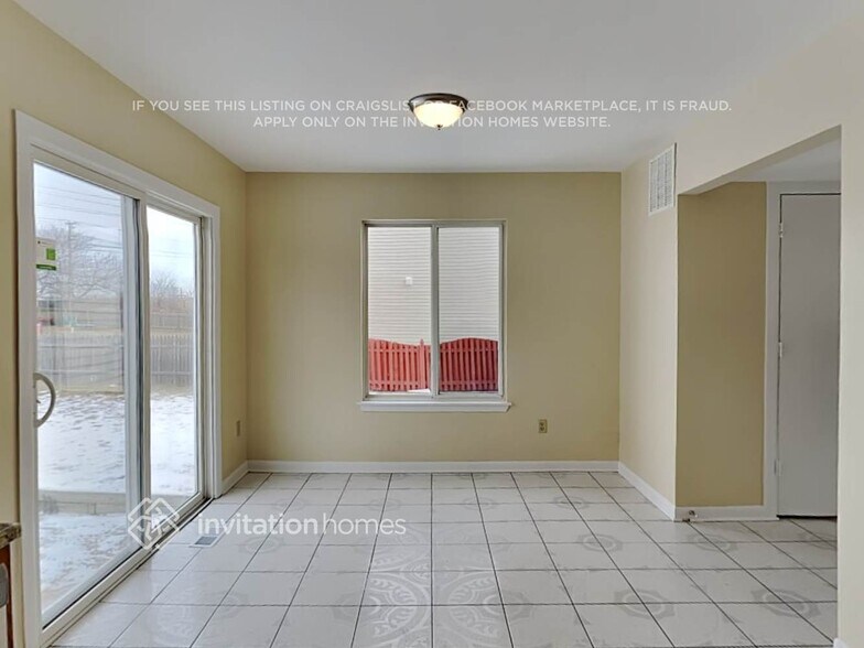 Building Photo - 20848 W Aspen Ct