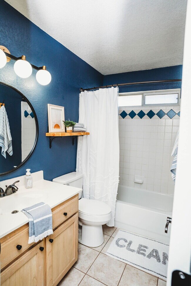 Building Photo - "Charming 3-Bedroom Killeen Home with Cozy Fireplace and 2 Full Baths!"