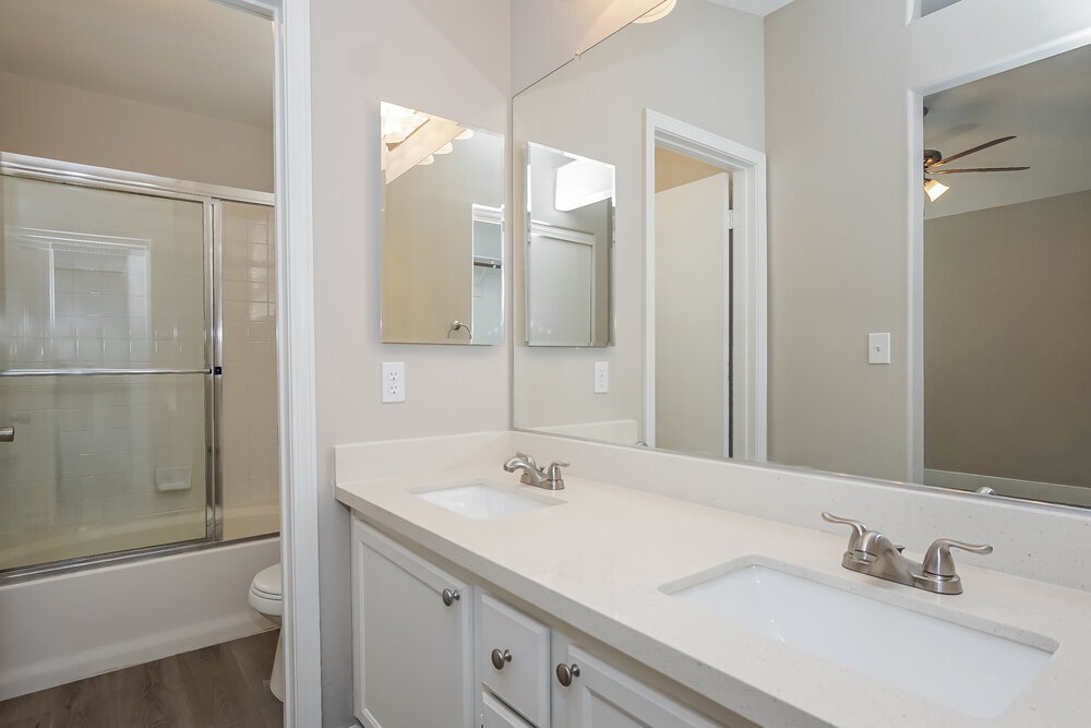 Building Photo - 4926 Rancho Domingo Ct