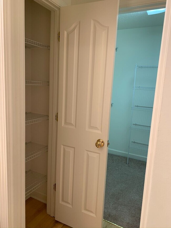Building Photo - 179 Clusters Cir