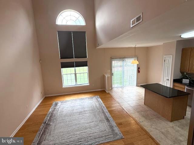 Building Photo - 8003 Normandy Dr