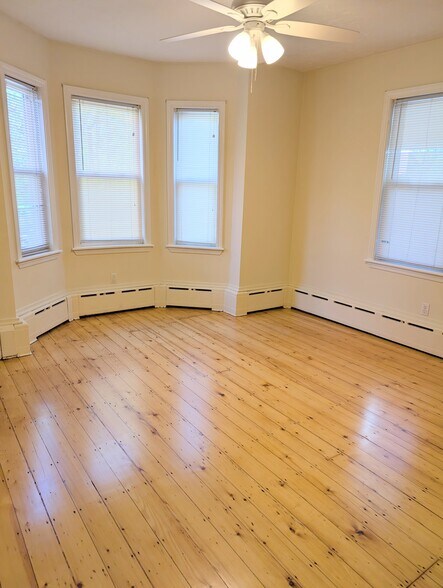 Building Photo - 29 Gorham St