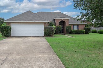 Building Photo - Home in Prattville