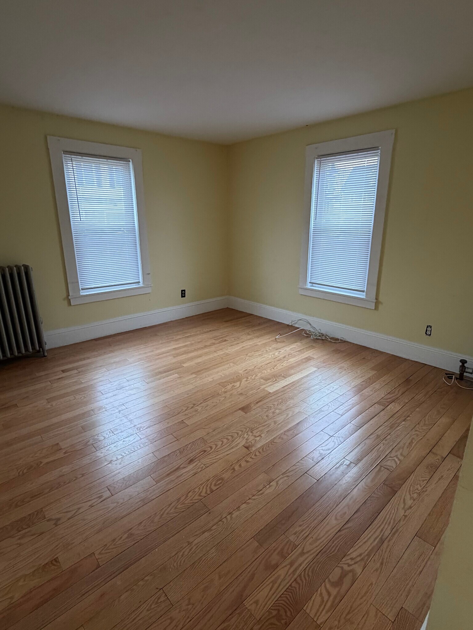 Building Photo - 103 Main St